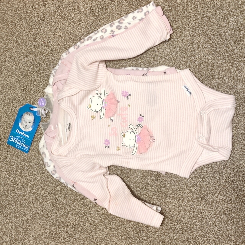 Gerber Onesies Size Newborn